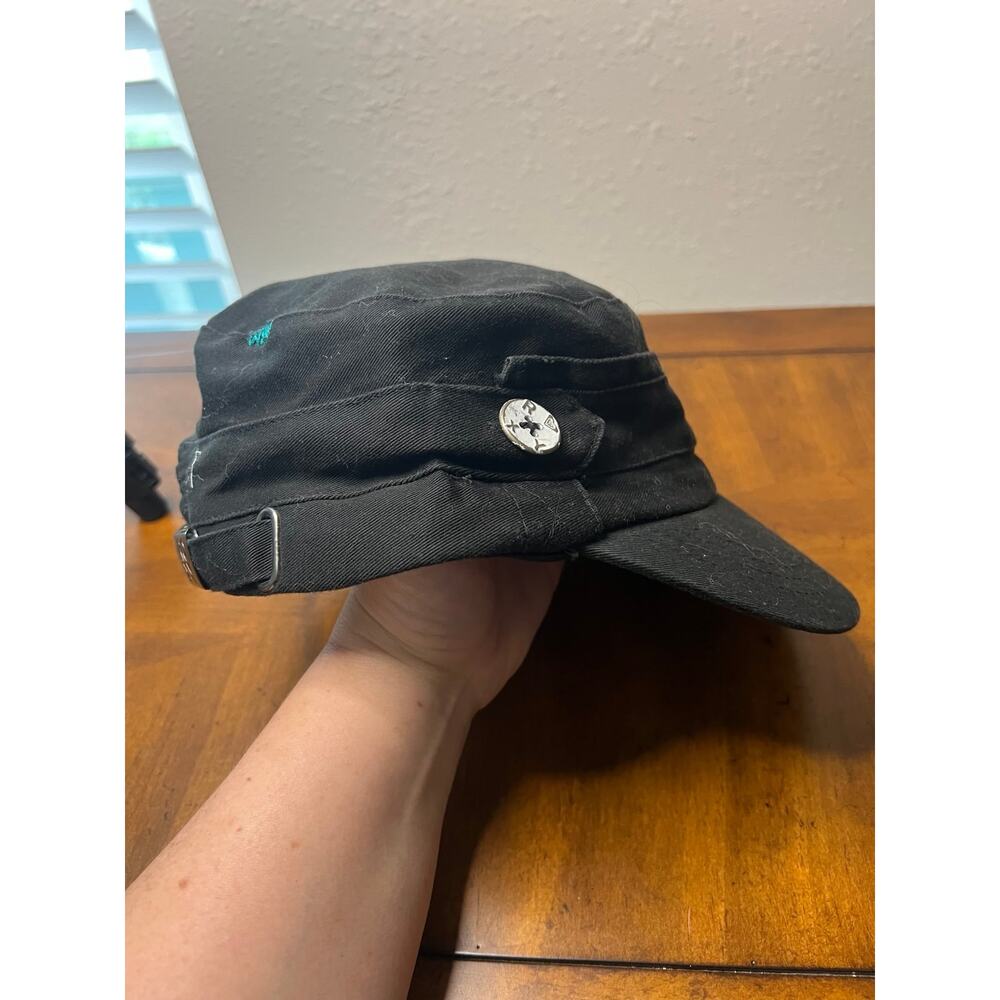 Women’s Roxy Hat - Picture 3 of 7